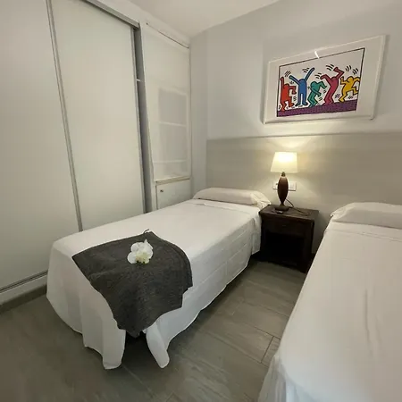 Apartment Planta Baja Con Un Patio Interior En El Centro De *